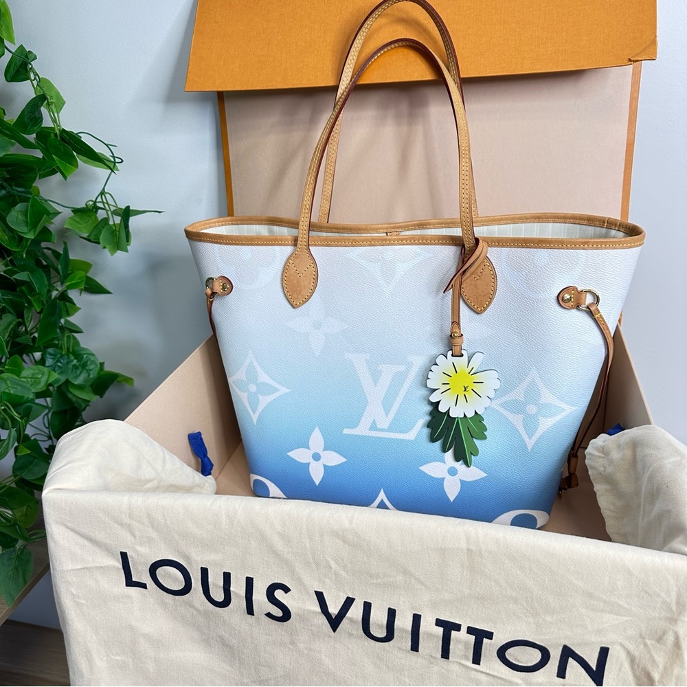 LOUIS VUITTON • “By The Pool” Neverfull MM